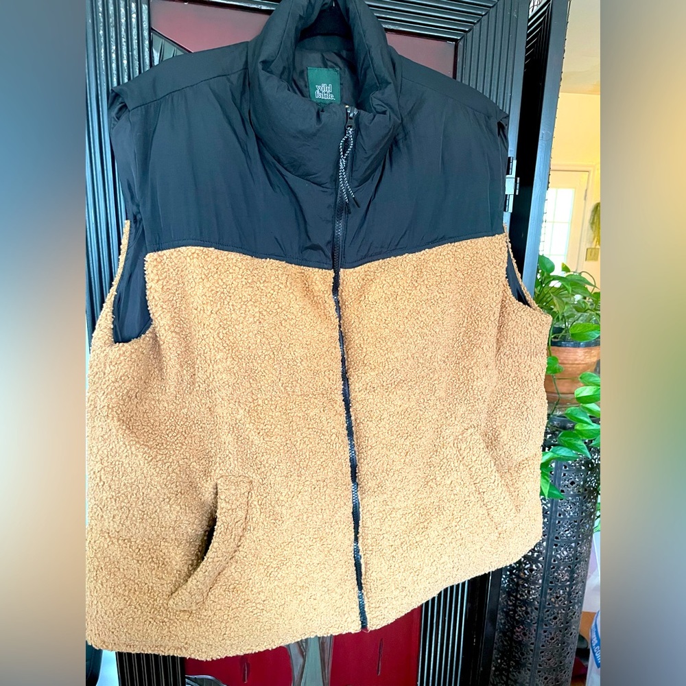 Women's ski Vest (Wild Fable)